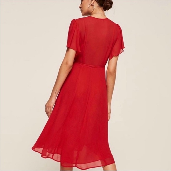 Reformation deep V-neck red wrap dress - Picture 4 of 6